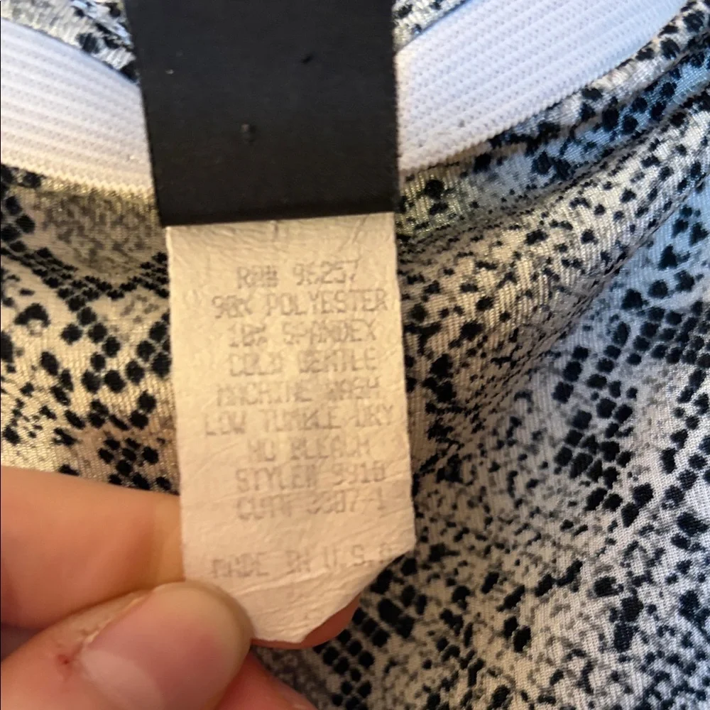 Boutique Snakeskin Printed Pencil Skirt - Picture 3 of 5